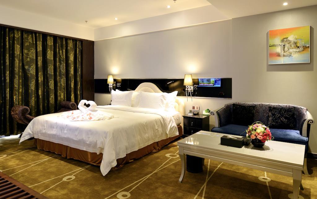 Xiamen Discovery Hotel Room photo